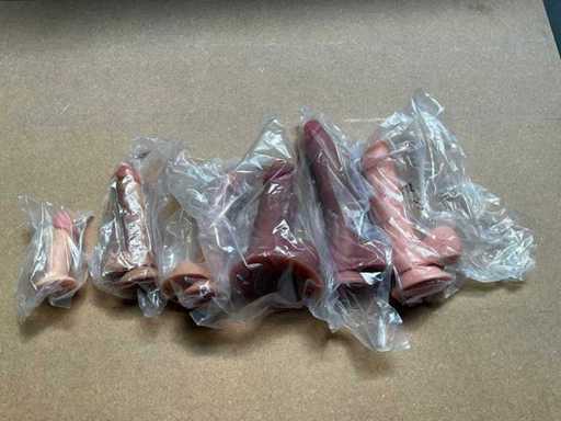 Diverse dildo-uri cu ventuză (6x)