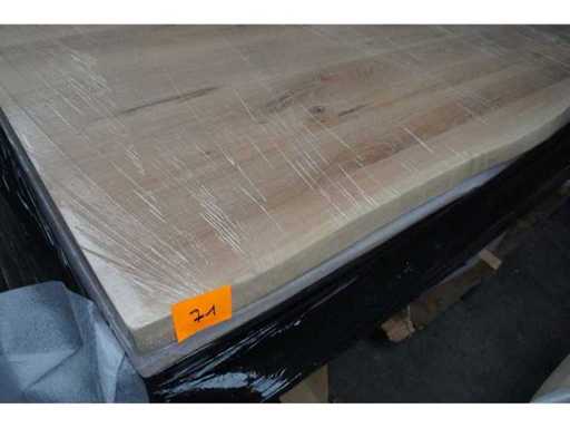 1x Massief eiken tafelblad boomstameffect 2m00