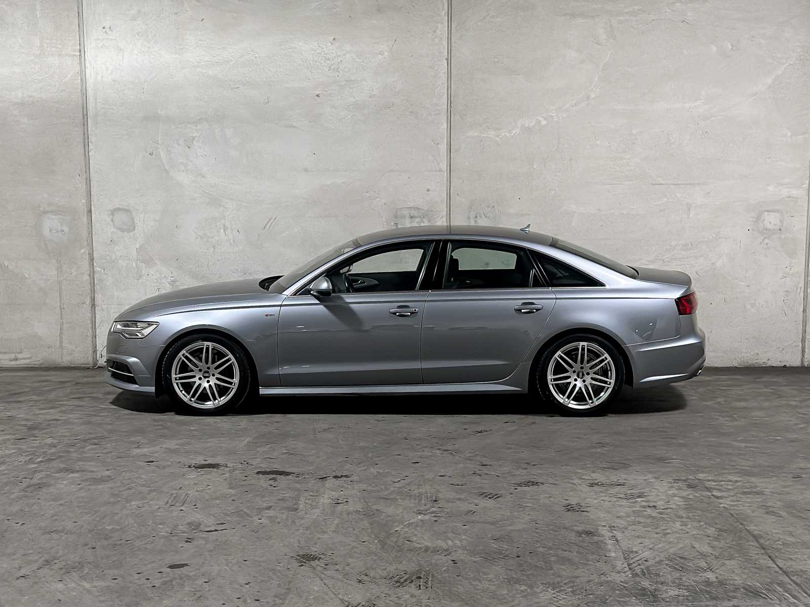 Audi A6 Limousine 1.8 TFSI S line Edition 190pk 2017 (Origineel-NL), PS-611-B