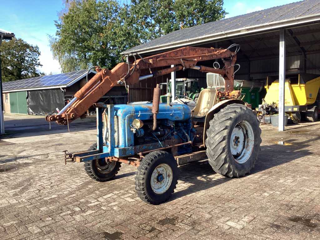 Tractor auto clasic Fordson Major