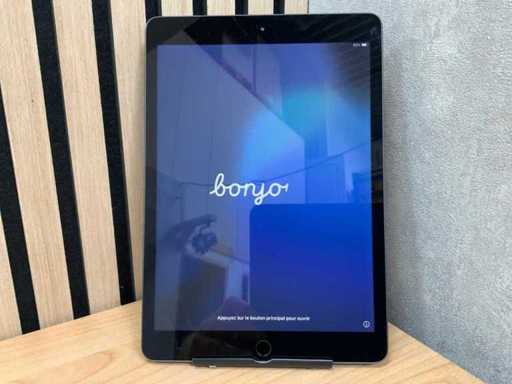 Apple - Ipad - 8th Gen - 32 GB Wi-Fi Space Gray