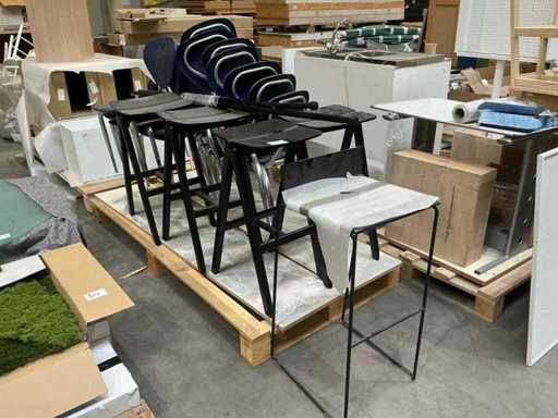 Partia różnych krzeseł (17x)