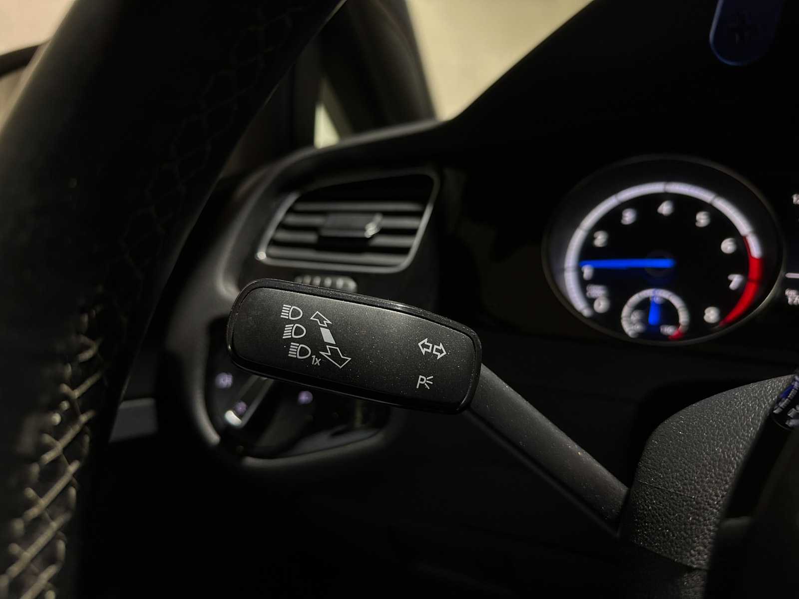 Volkswagen Golf 2.0 TSI R 4Motion 300pk 2015, P-916-RV