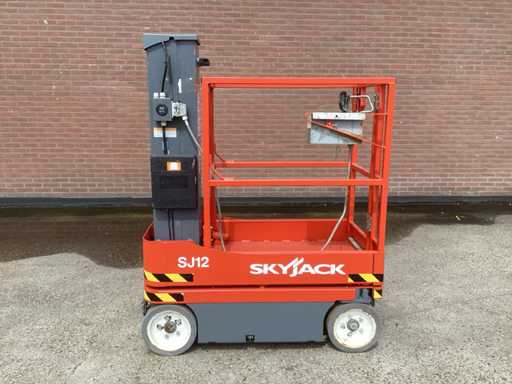 2013 Platforma powietrzna SKYJACK SJ12