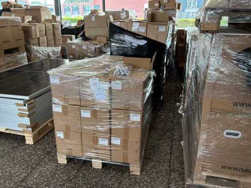 Matériel de montage du Parti Autarco