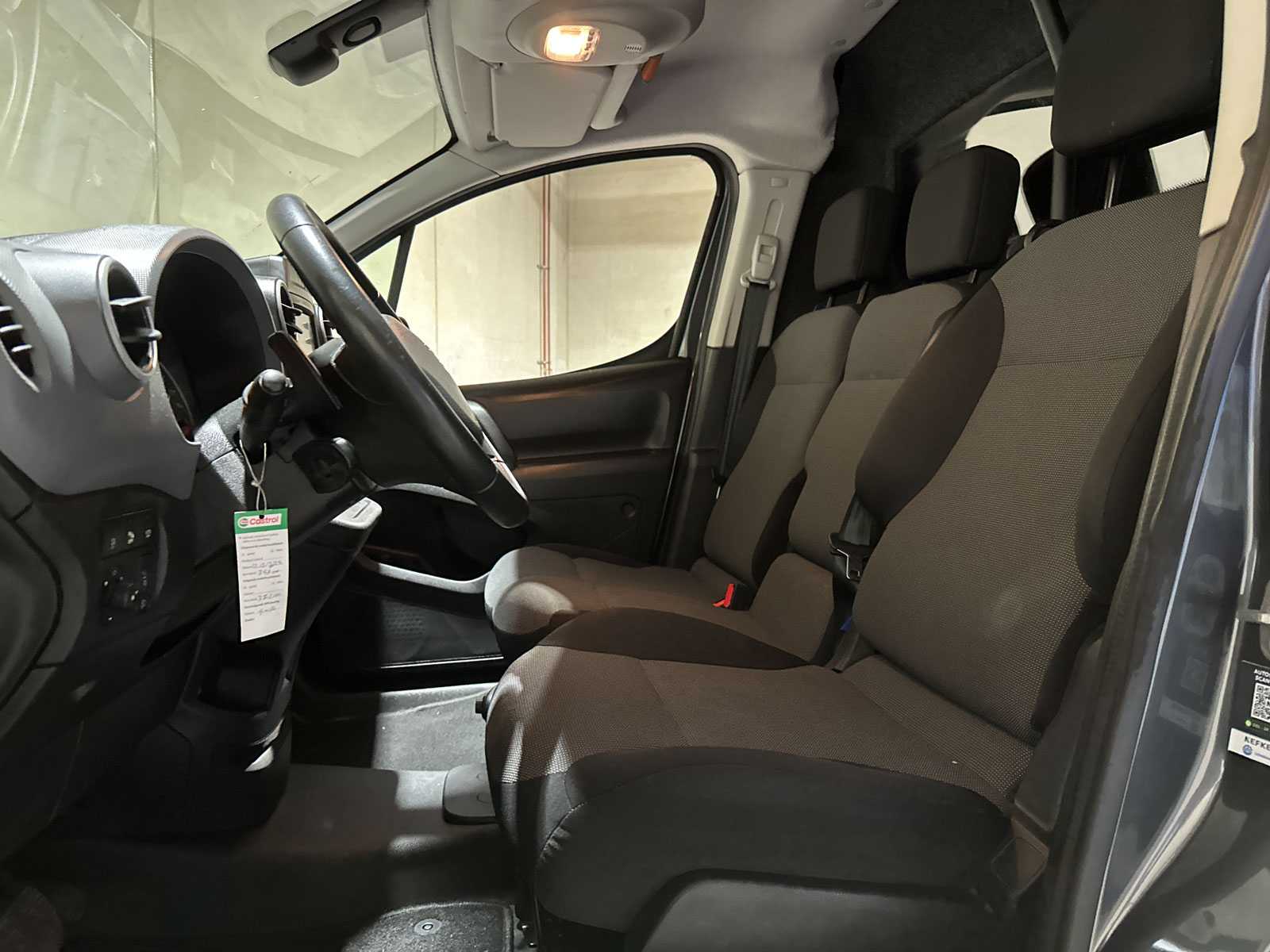 Peugeot Partner 120 1.6 BlueHDi 100 L1 Premium Pack S&S 99pk 2018 (Origineel-NL), V-723-NZ