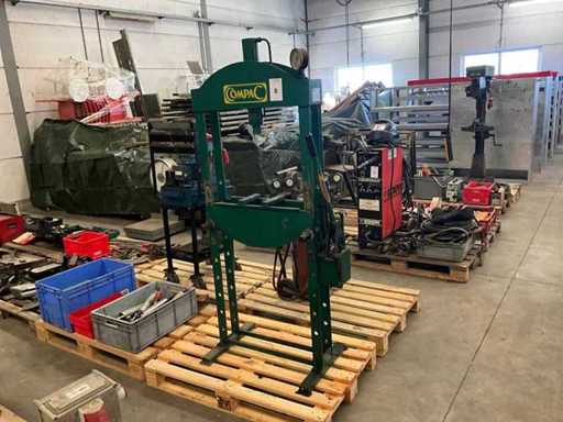 1990 Compac HP15 Garage Press