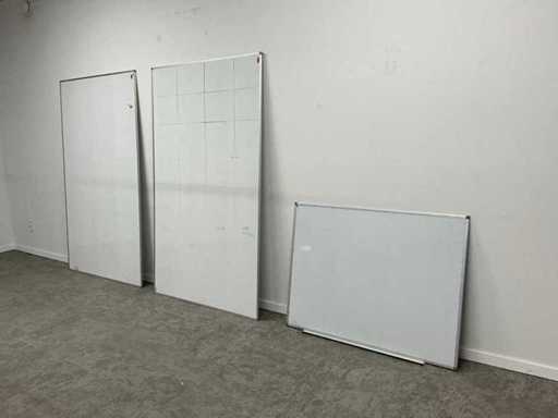 Various whiteboards (3x)