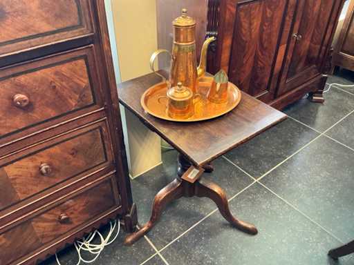 Engelse eiken bijzettafel