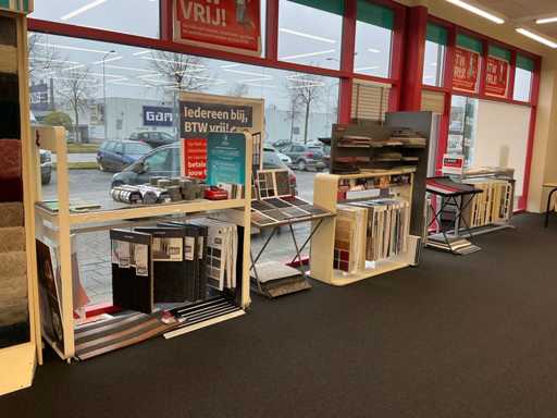 Regal mit Proben (3x)