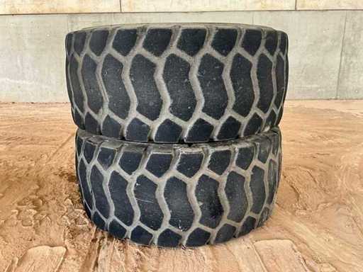 Gomme BKT 29.5/R25 (2x)