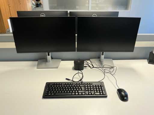 32 Monitors with 15 docking stations