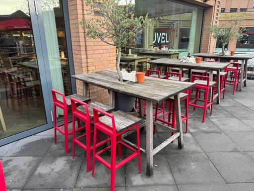 Hutten - Terrasset Bartafel met planten en 6 krukken