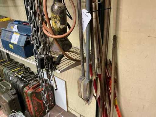 Un lot de echipamente pentru antreprenori