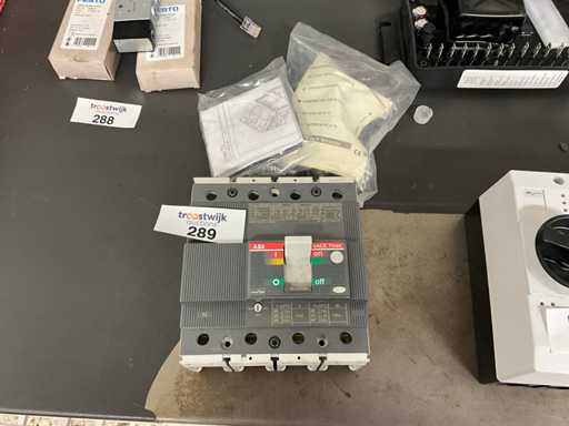 Interruttore di alimentazione ABB