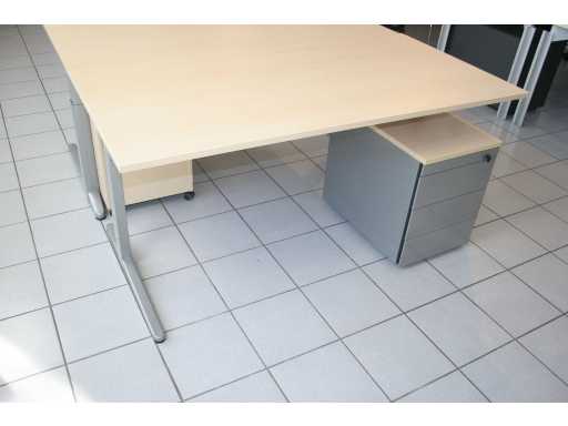 Ahrend - ESSA - Bureau (4x)
