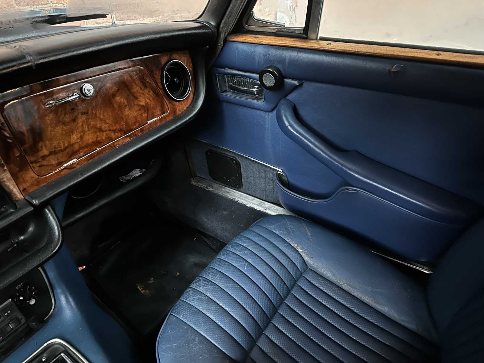 Jaguar XJ 5.3 V12 de Luxe 313 PS 1973, 94-YA-92