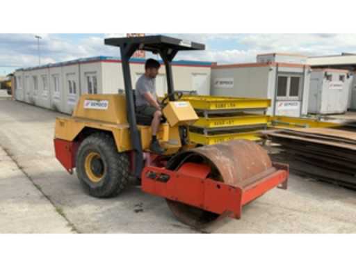 b5a07242-1f21-48f4-ab6e-de7b46f76204.mp4