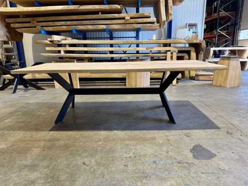 Eiken eetkamertafel 260 cm