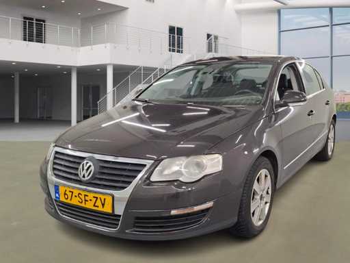 Volkswagen Passat 2.0 FSI Comfortline, 67-SF-ZV