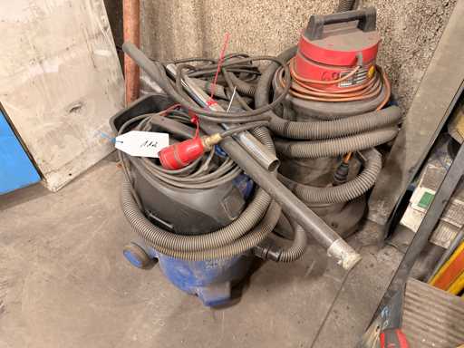   Molti aspirapolvere industriali