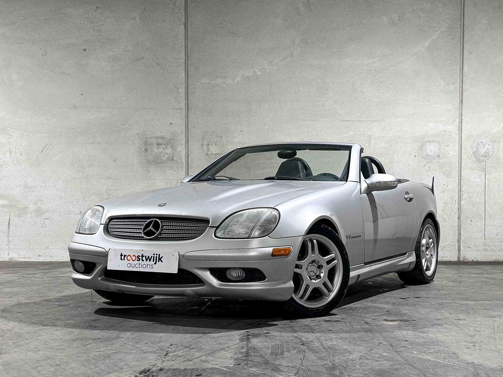 Luxury, sports and classic cars te Tiel
