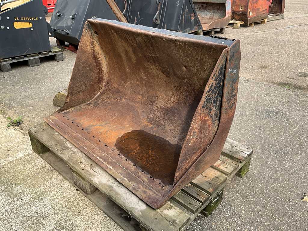 Excavator bucket