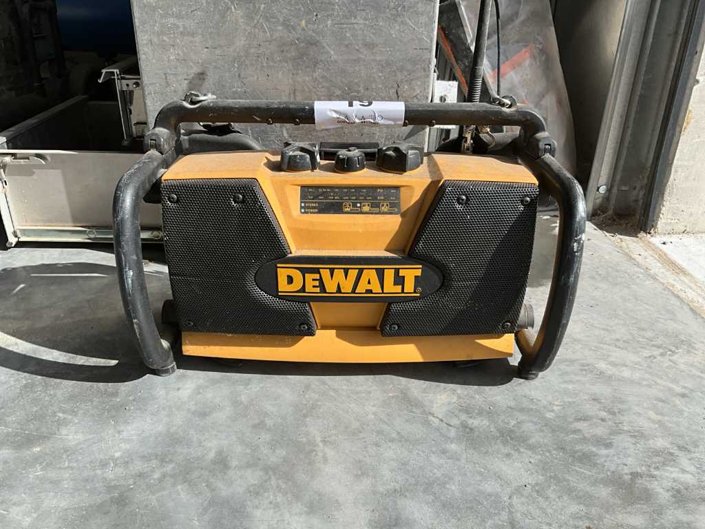 DEWALT DW911 Radio de chantier sans fil