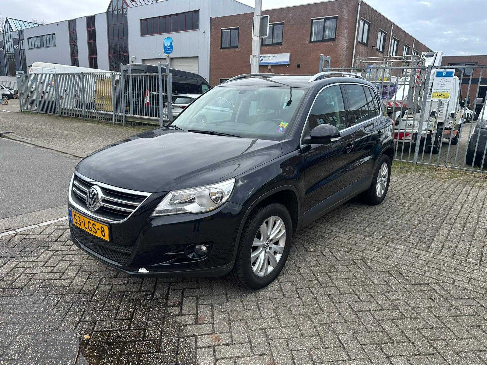 Volkswagen – 2010 – Tiguan – 2.0 TSI Sport- Automatic – Passenger car