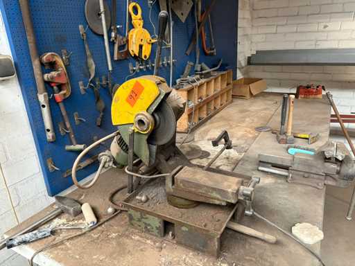 Metall-Gehrungssägemaschine