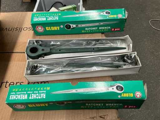 Gloria Wrenches 17 (4x)
