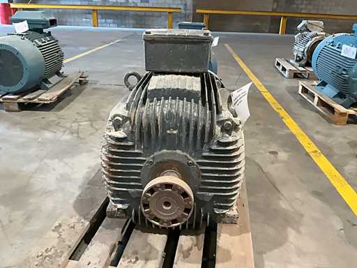 Silnik elektryczny WEG 75KW 3000RPM 400/660V B3 T315