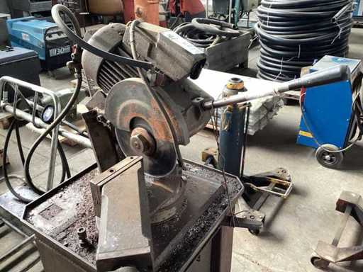 Iron cut-off machine