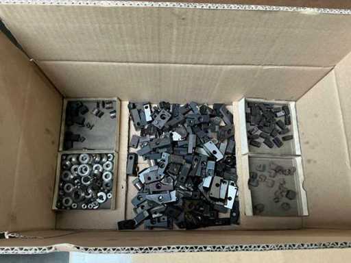 Batch of clamping and clamping material