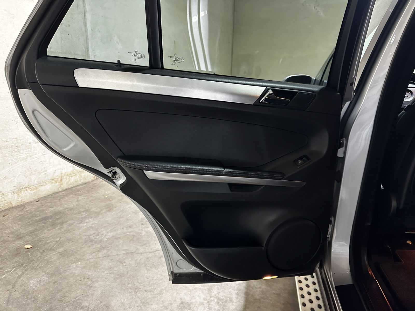 Mercedes-Benz ML350 3.5 V6 272pk 2006 ML-Klasse, XG-979-V