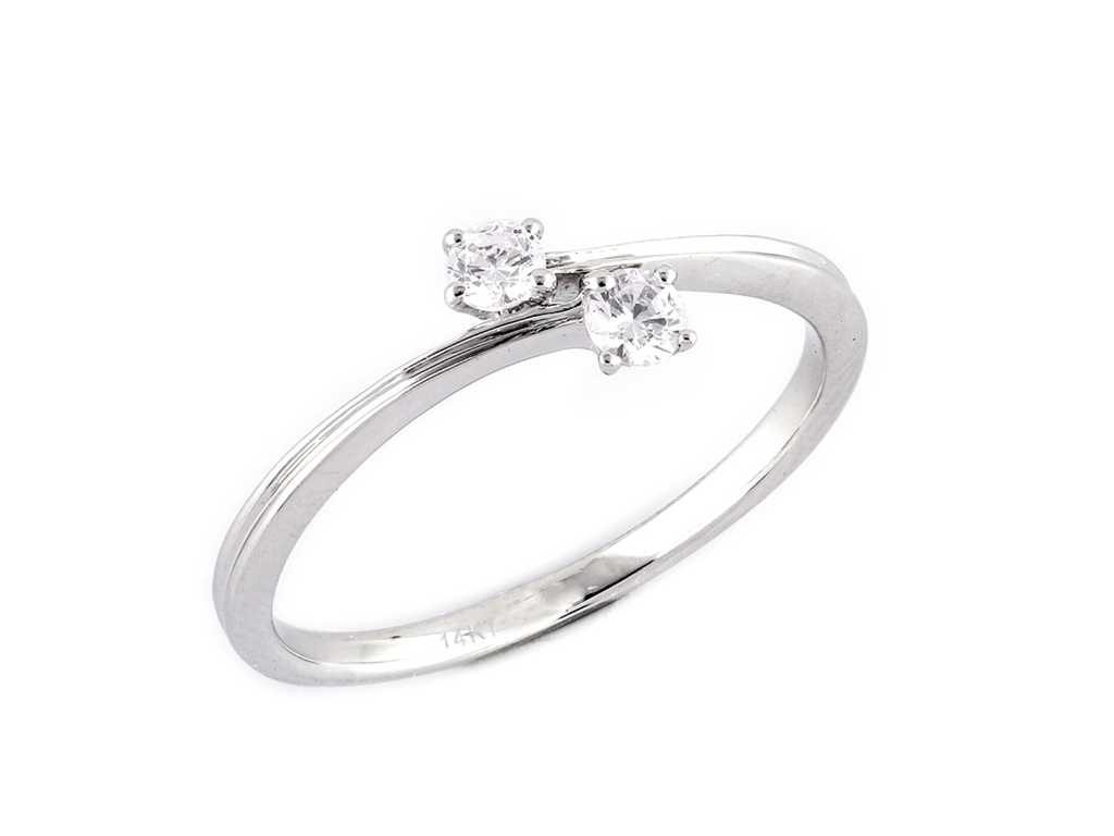 14 KT White gold Ring with Natural Diamond