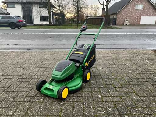 John Deere R40B Lawn Mower