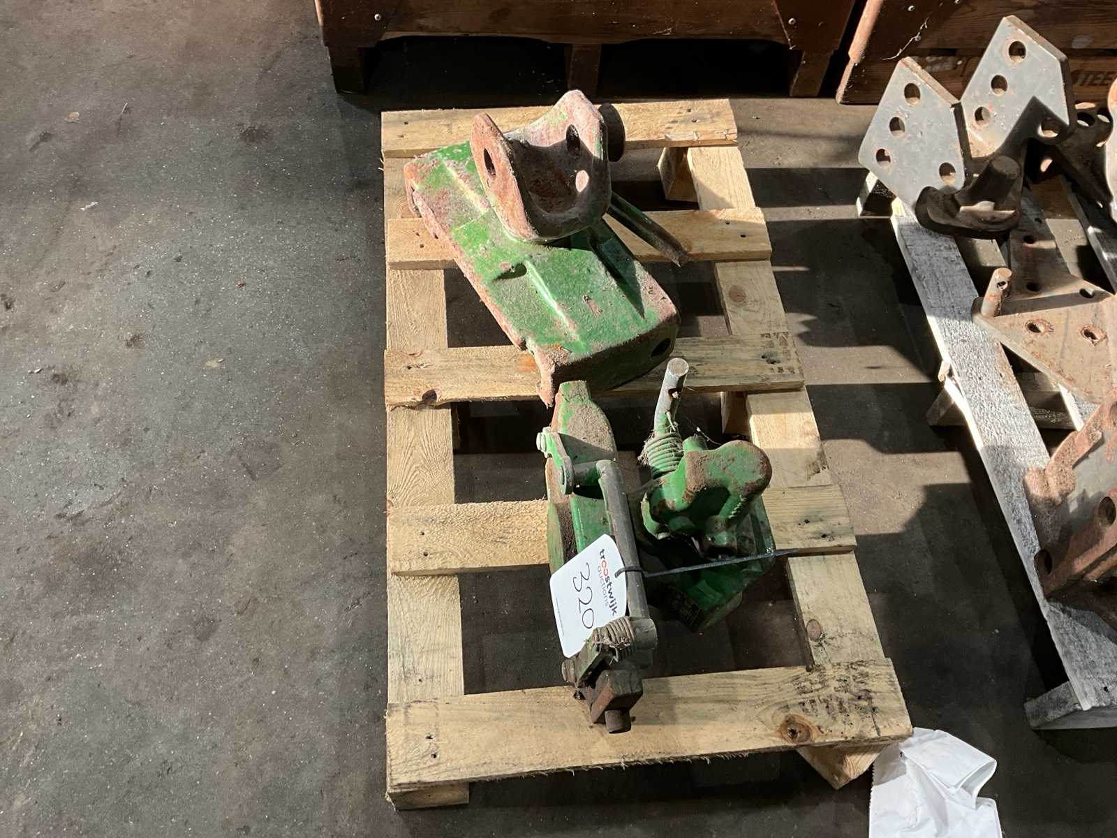 John Deere Sled towbar (2x)