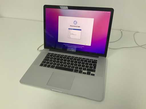 Apple A1398 15-calowy MacBook Pro MJLQ2N/A Laptop