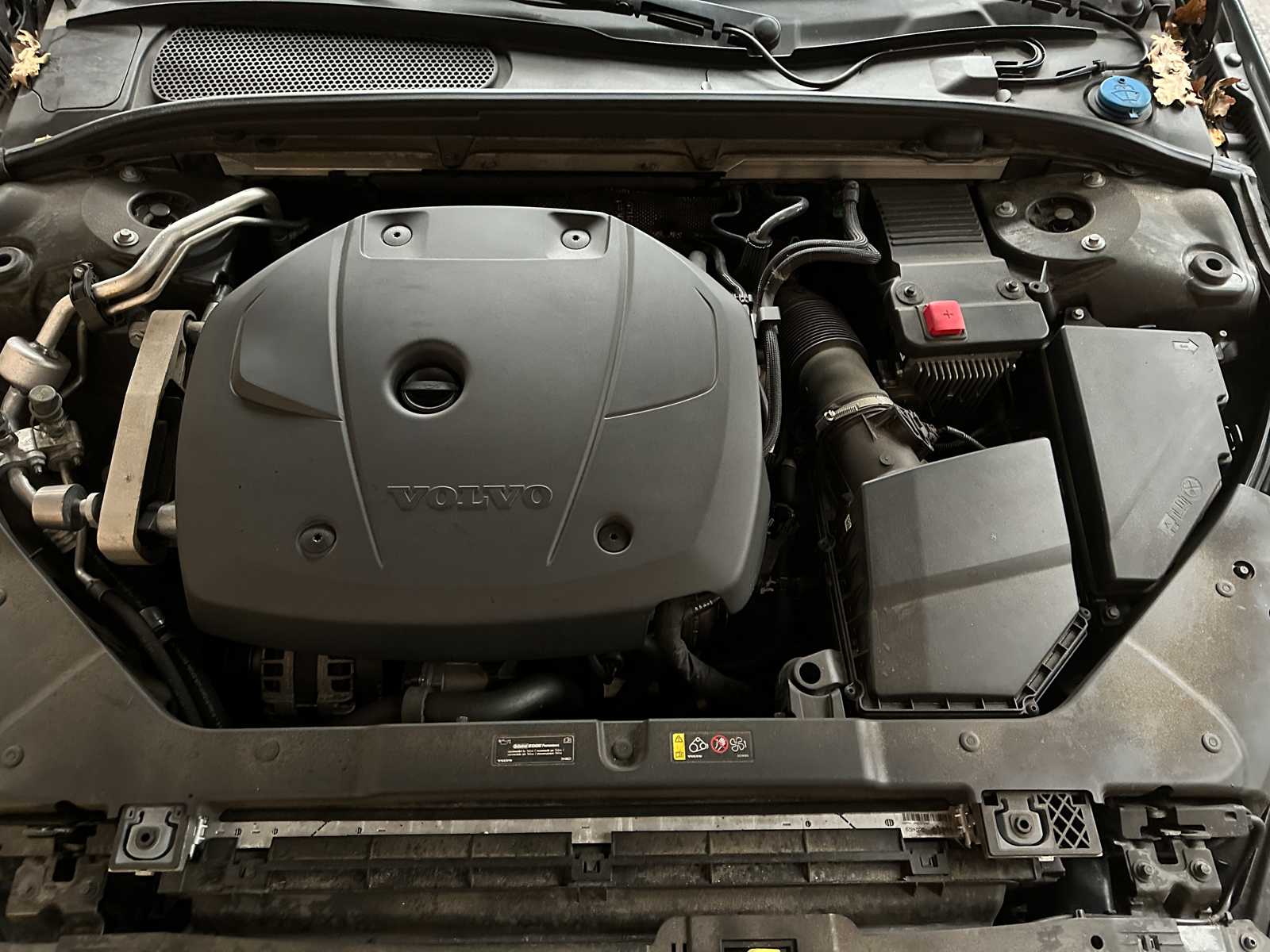 Volvo V60 2.0 T4 Moment.Pro 188pk 2019, ZP-740-L