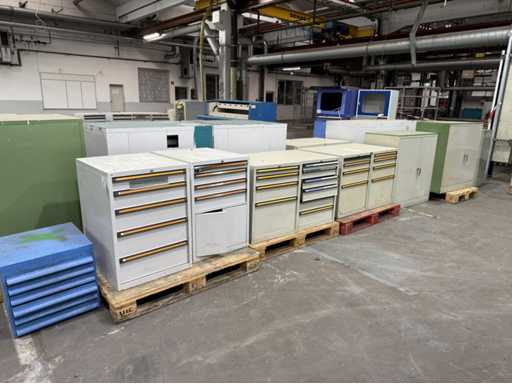   10 workshop cabinets