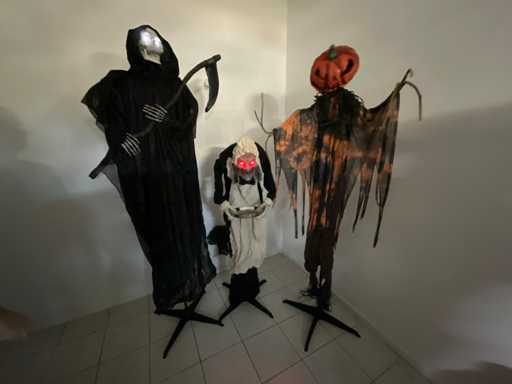 Halloween animatronic doll (3x)