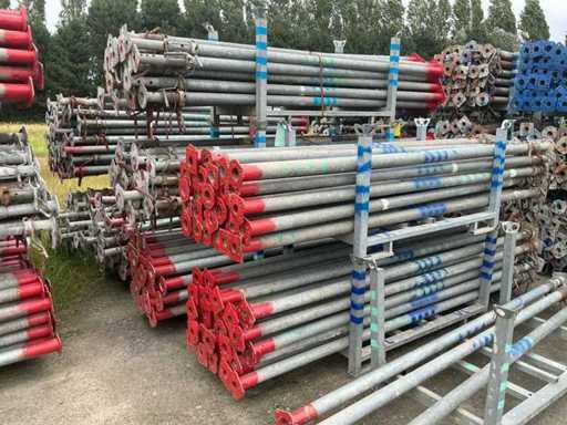 Schoren aannemersmateriaal