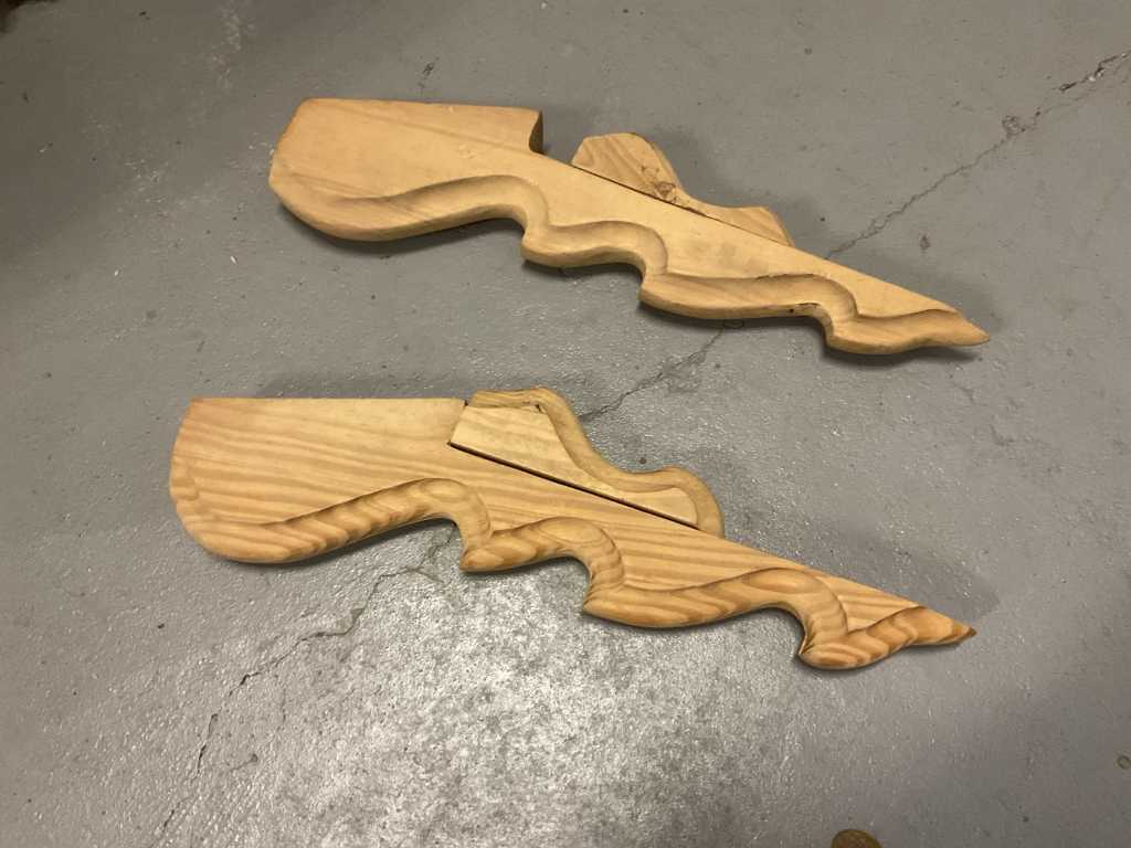 Lotto di gambe biedermeier in legno di pino con taglio