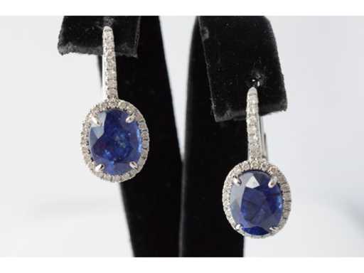 Weißgold-Entourage-Ohrringe mit Diamanten und Saphir