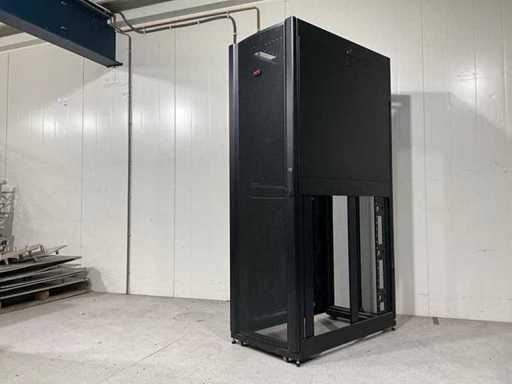 Rack de serveurs APC 19" 24 HE