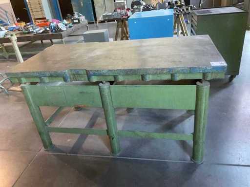 Flat table
