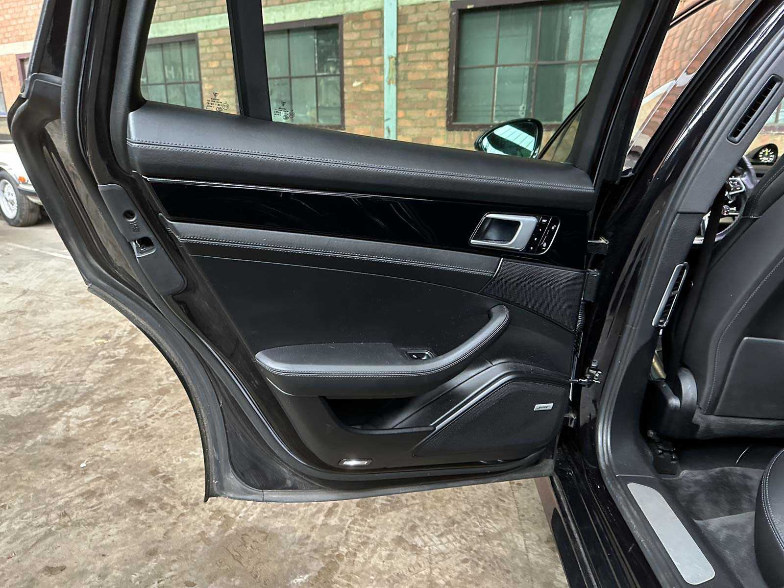 Porsche Panamera Sport Turismo 4 E-Hybrid Executive 2.9 V6 462pk 2018 Sport-Chrono, G-856-XL