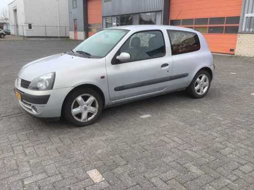 2002 Renault Clio 1.6-16V Dynamique Personenauto