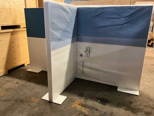 Ahrend - acoustic workplace design 4 pers. Equipped with height-adjustable top suspension 280x200x160cm